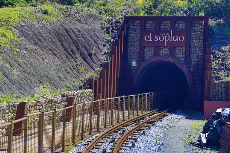 Cueva del Soplao en Cantabria: visita a una maravilla geológica única