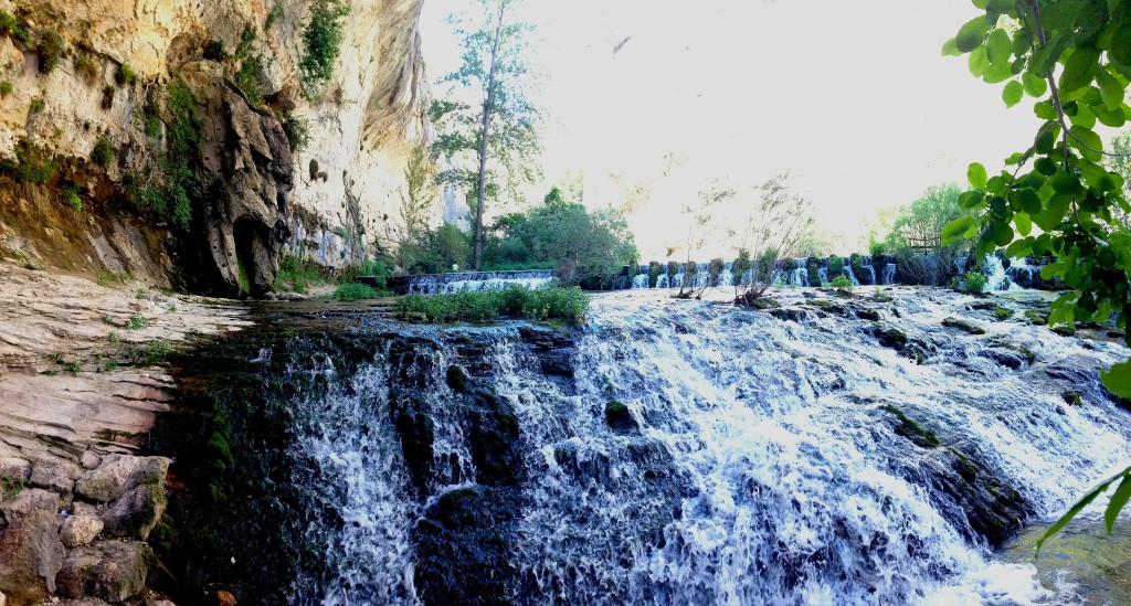 Monumento Natural Nacimiento del Río Pitarque, Maestrazgo (Teruel)