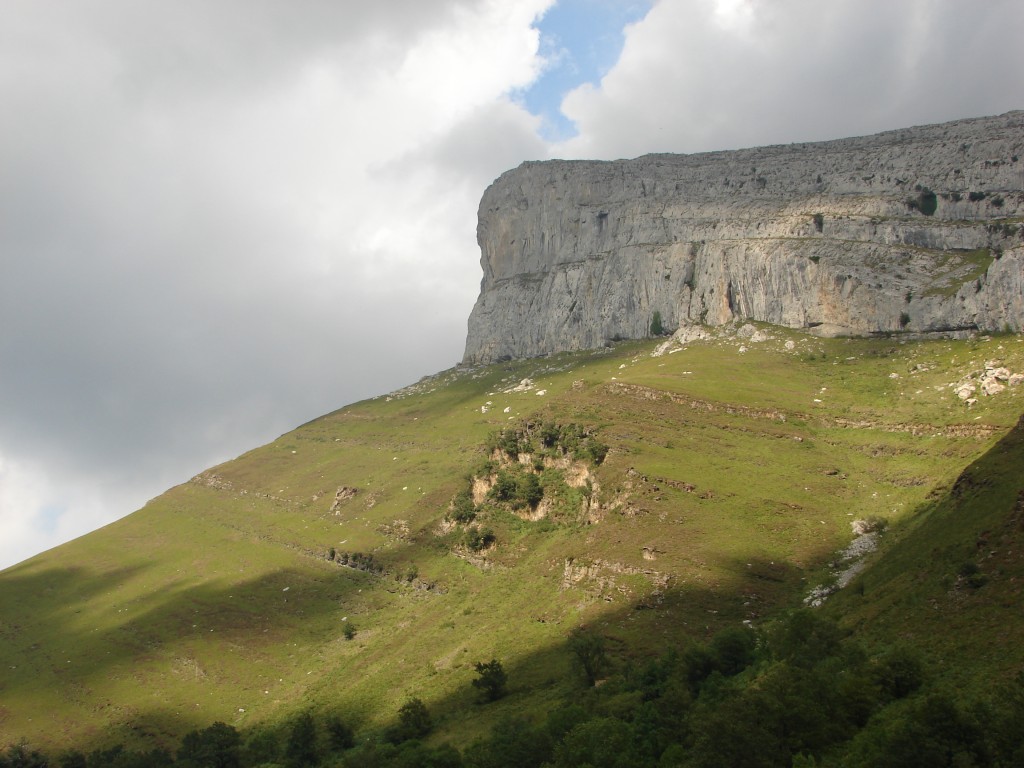 Senderismo en el Parque Natural Collados del Asón, Cantabria