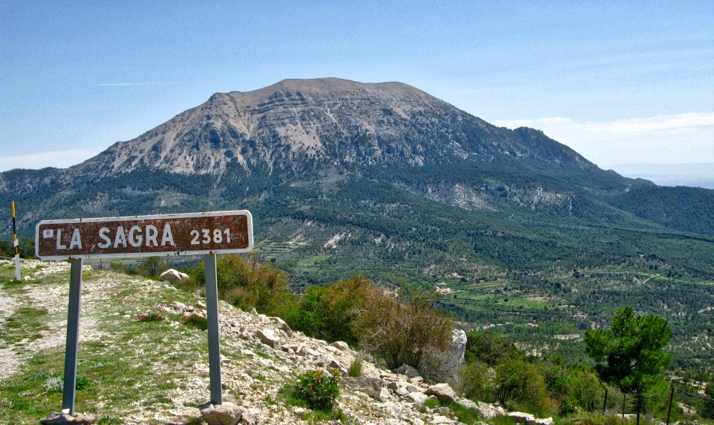 Sierra de La Sagra, Granada — naturaleza y senderismo en la cumbre más alta de Andalucía fuera de Sierra Nevada