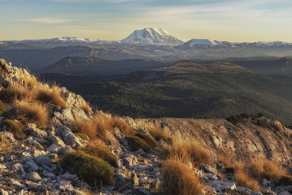 Sierra de La Sagra, Granada — naturaleza y senderismo en la cumbre más alta de Andalucía fuera de Sierra Nevada
