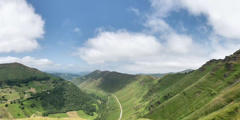 Valles Pasiegos, Cantabria — Naturaleza y cultura pasiego en el corazón verde de Cantabria