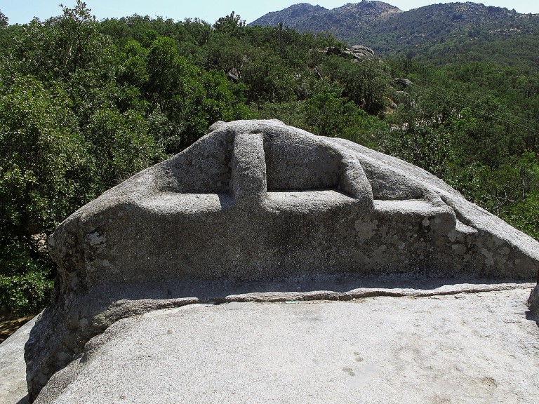 Bosque de La Herrería, Silla de Felipe II y monte Abantos