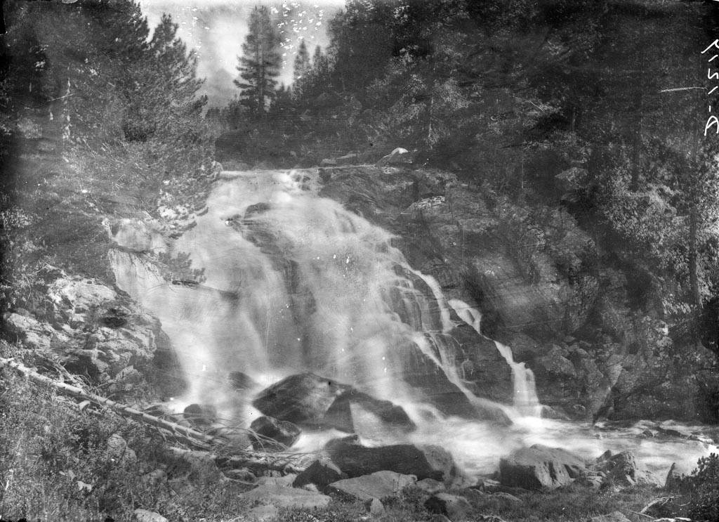 Camin dera Bruisha, el camino de la bruja de Tredòs (Val d'Aran)