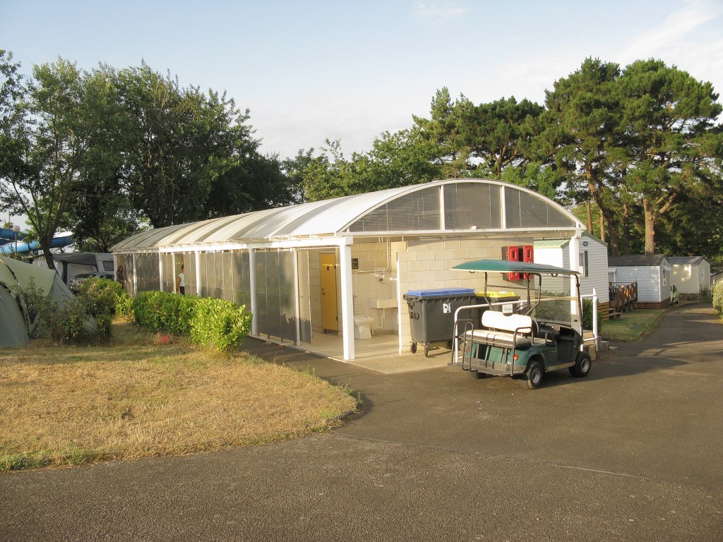 Bloque de sanitarios de un camping