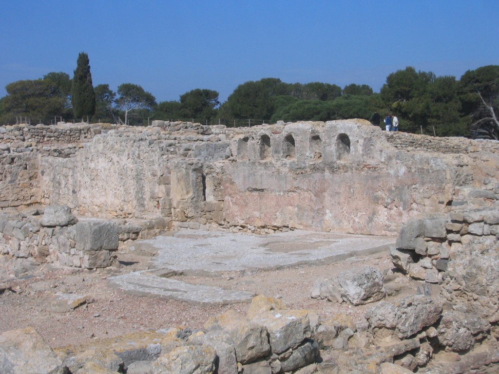 Restos de la basílica paleocristiana de Empúries
