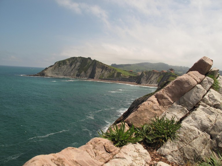 Flysch de Zumaia, Deba y Mutriku: a pie y en barco