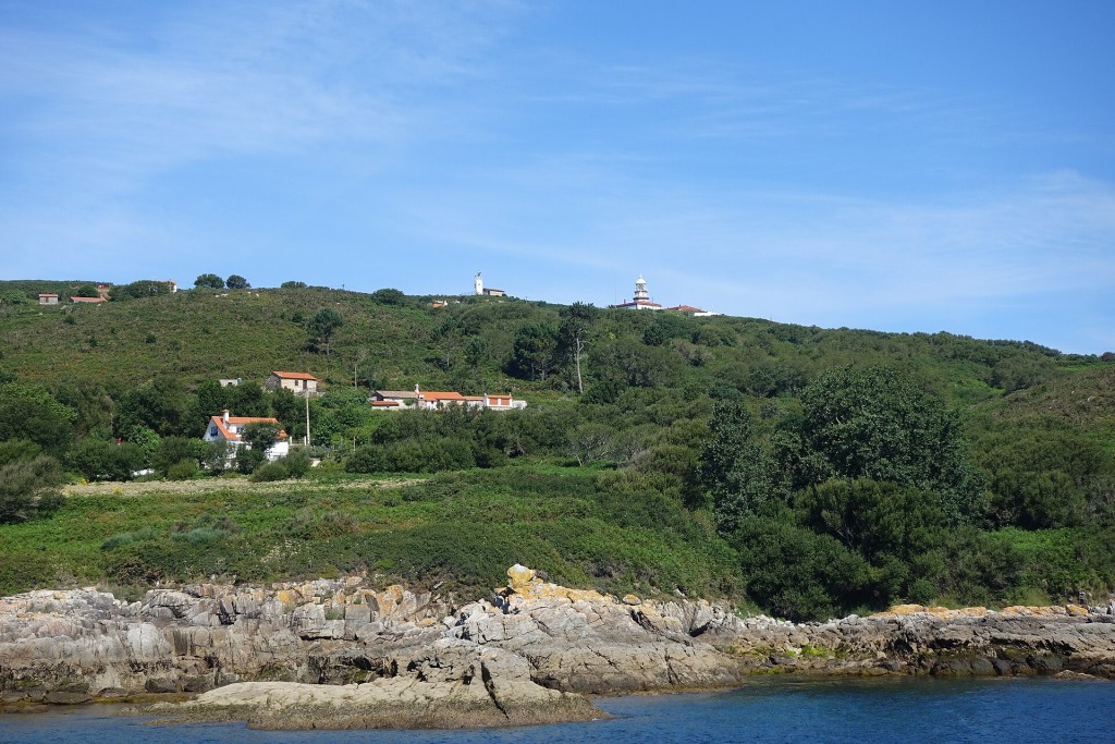 Isla de Ons: rutas a pie y el Buraco do Inferno