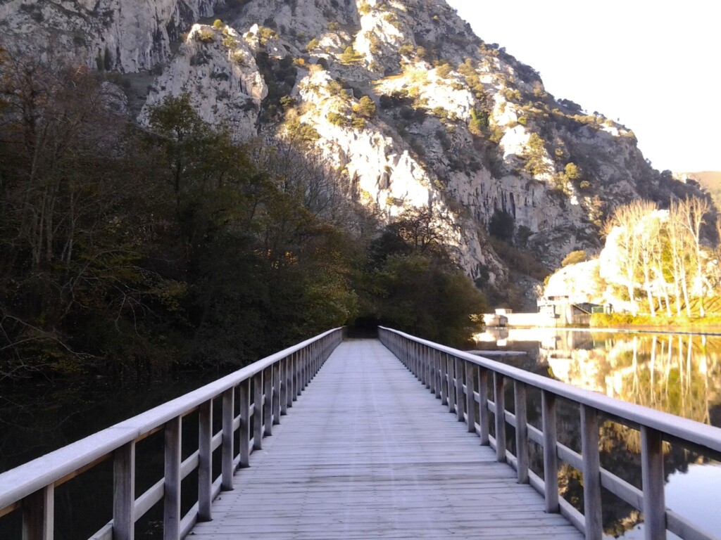 Senda del Oso: de Tuñón a Caranga a pie o en bici (Asturias)