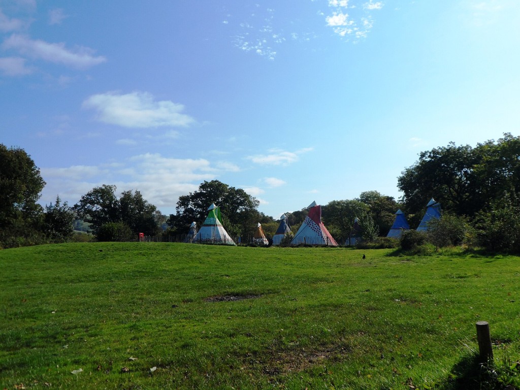 Tipis en un camping