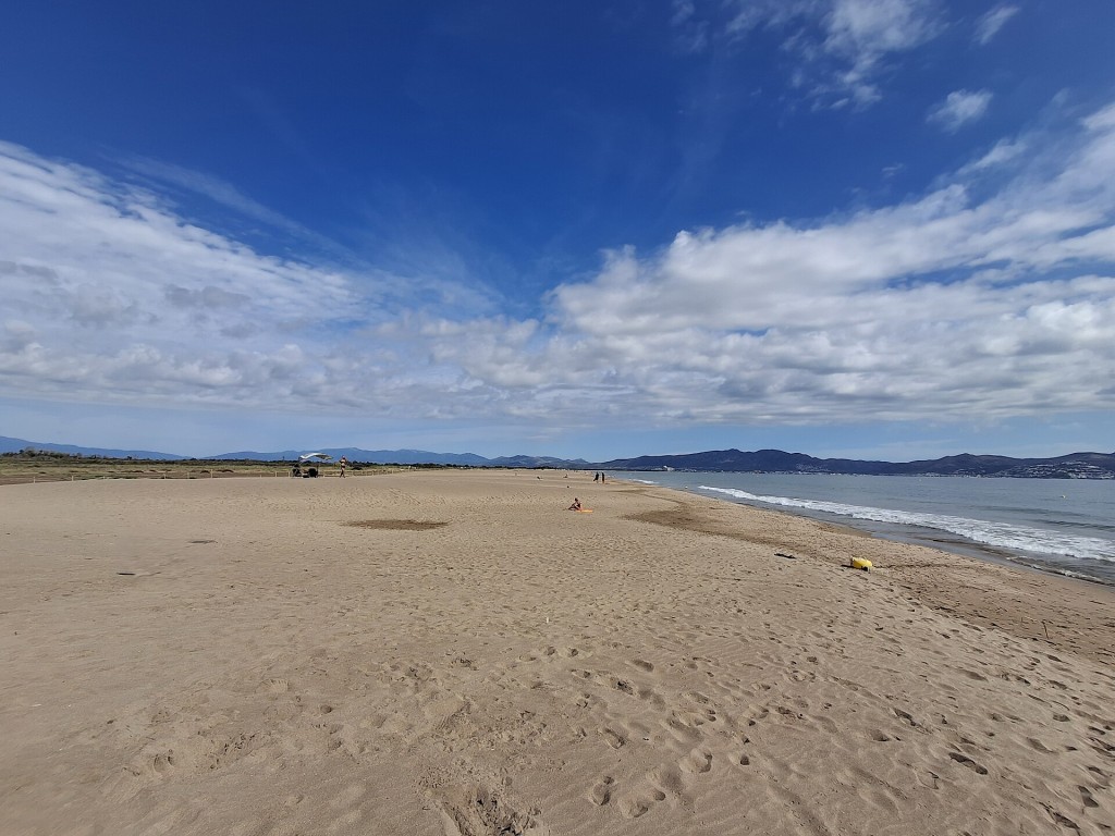 Windsurf y kitesurf en Sant Pere Pescador, Costa Brava