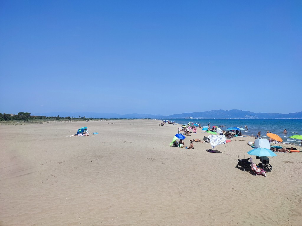 Windsurf y kitesurf en Sant Pere Pescador, Costa Brava